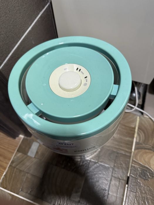 Зволожувач повітря PHILIPS Safe&clean увлажнитель воздуха рабочий