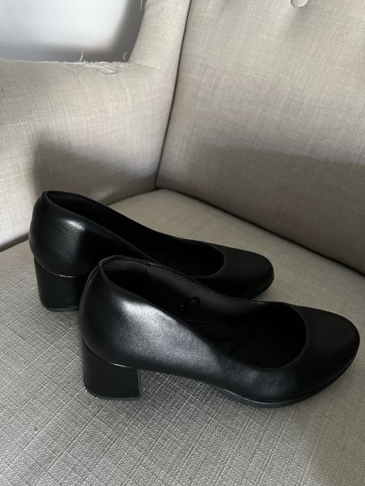 Sapatos classicos de senhora