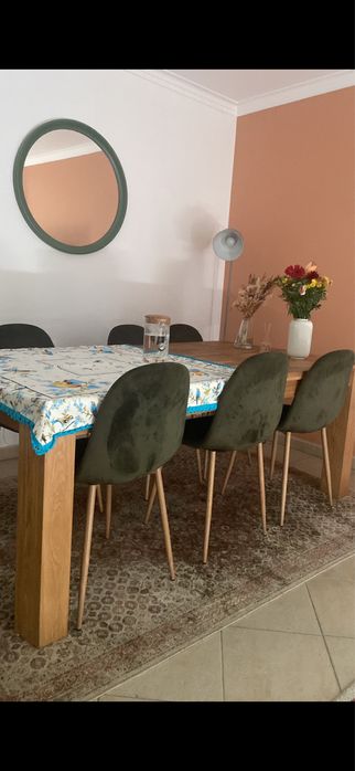 Mesa JYSK com uso de apenas 1 ano