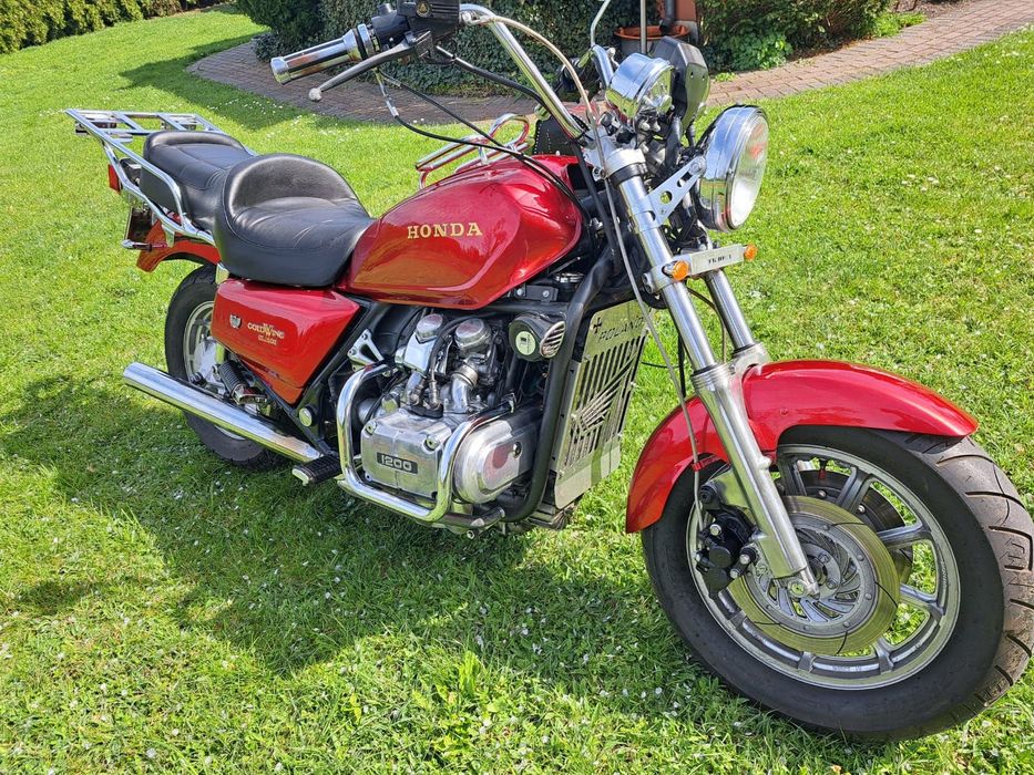 Honda GL Super klasyk honda GL 1200 - ODRESTAUROWANA