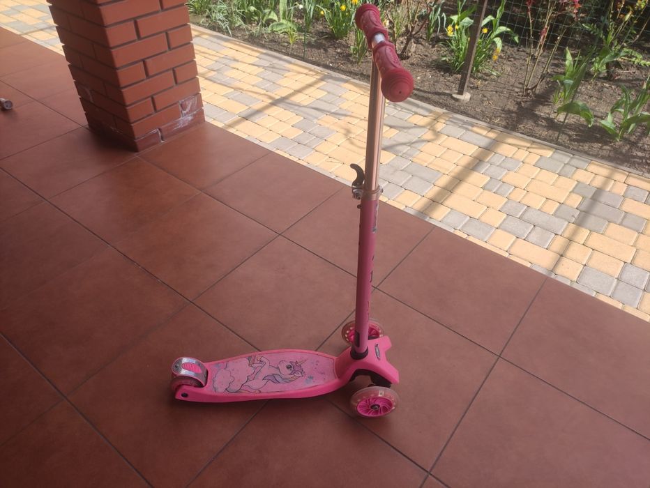 Самокат дитячий ,