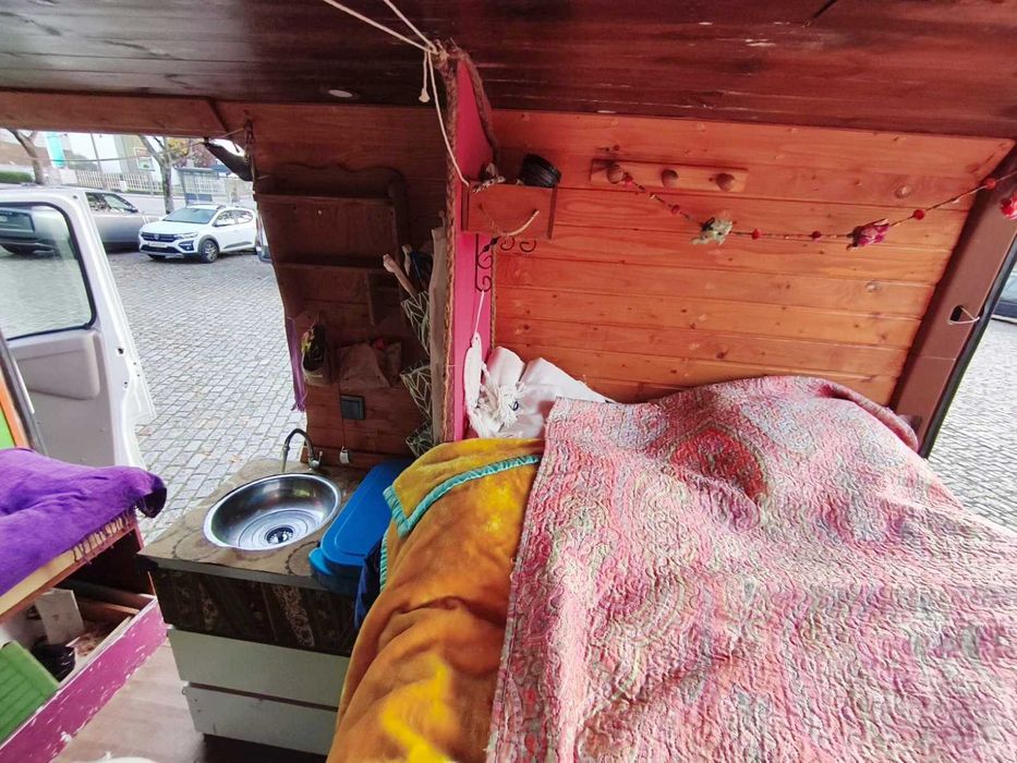 Vendo Campervan Renault Master legalizada espaço dormitório