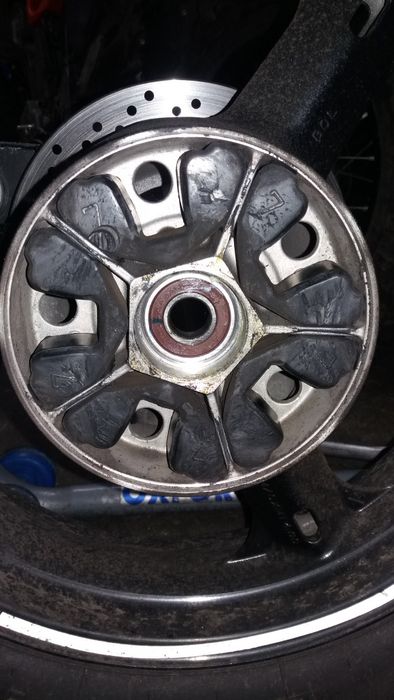 Roda e Pneu traseiros v strom 2006