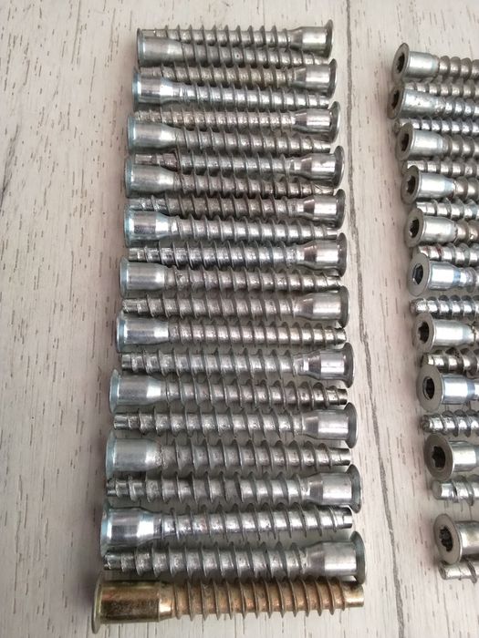 Конфірмати меблеві б/в ( 64 шт.).