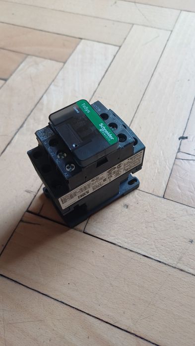 Srycznik Schneider LC1D18BD, LC1D18P7