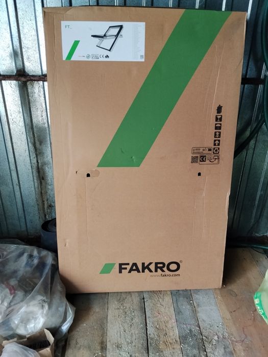 Okno dachowe fakro 78x118 z kołnierzem