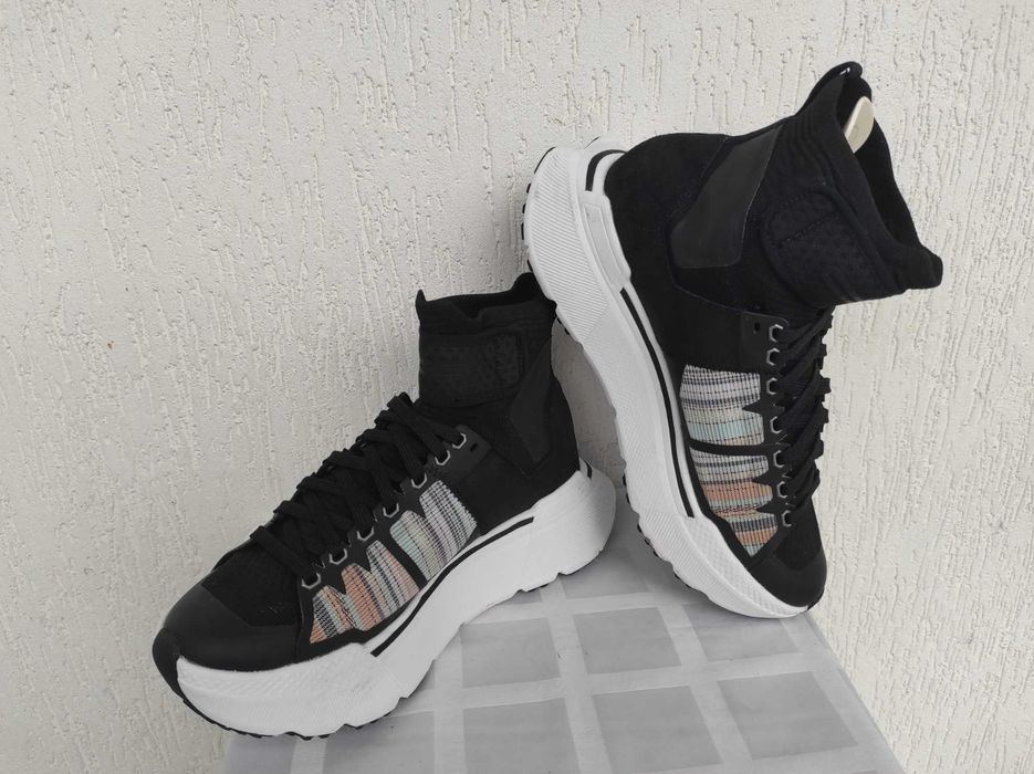 Високие кожанно текстильние кроссовки на подошве Vibram р.41.5-42