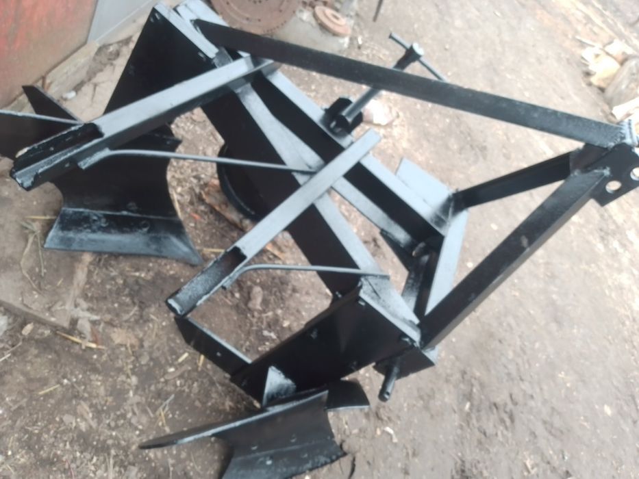 Продам плуг 2*30