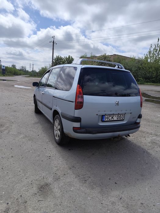 Продам Пежо 807.