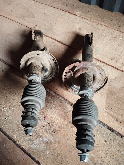 Стійки Рено Меган 2