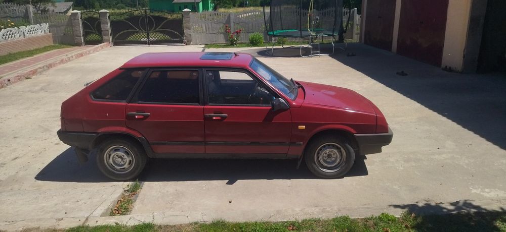 Продам ВАЗ 2109 торг присутній