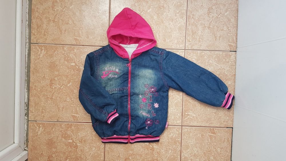 Стильная теплая джинсовая куртка курточка джинсова джинсовка на меху