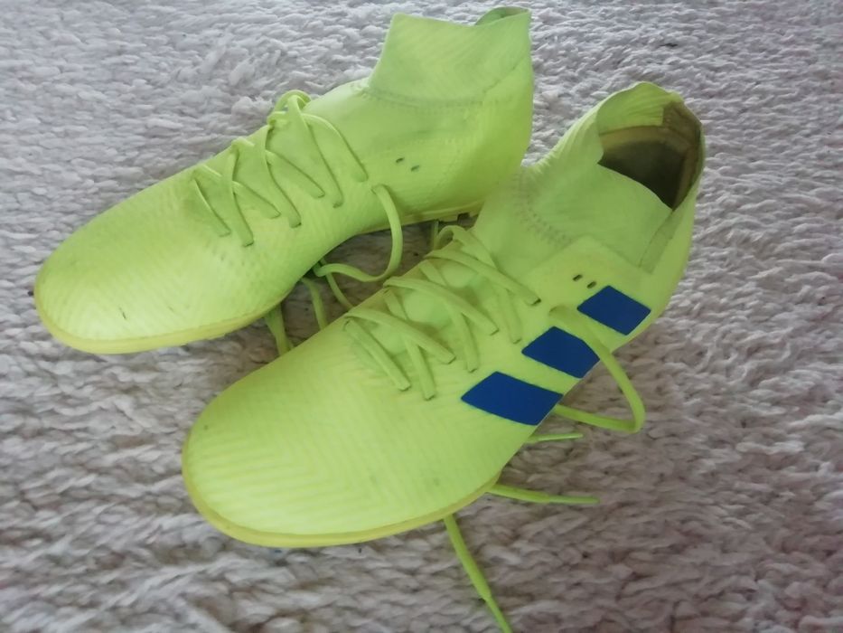 Turfy Adidas Nemeziz