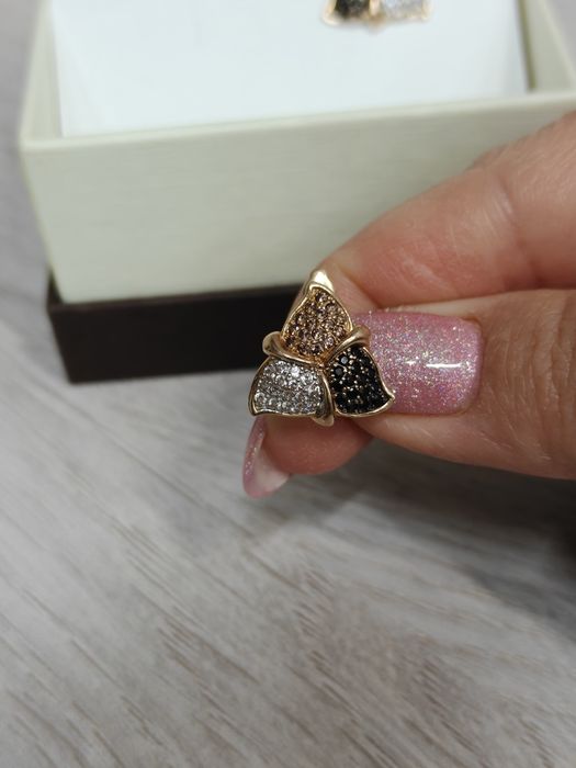Золоті сережки 585 проба; серьги