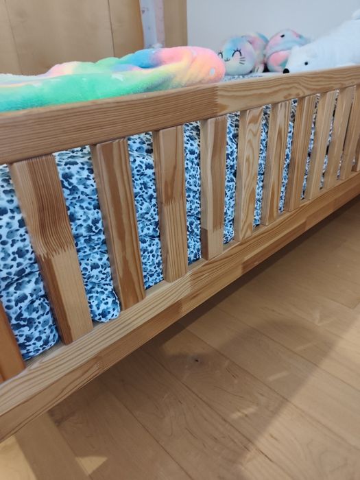 Vendo Cama de criança + colchão