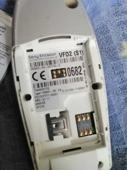 kolekcjonerski telefon sony ericsson