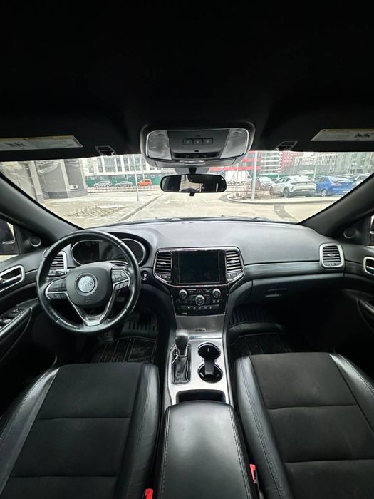 Jeep Grand Cherokee WK2 2021 год 3.6 полностью в родной краске.