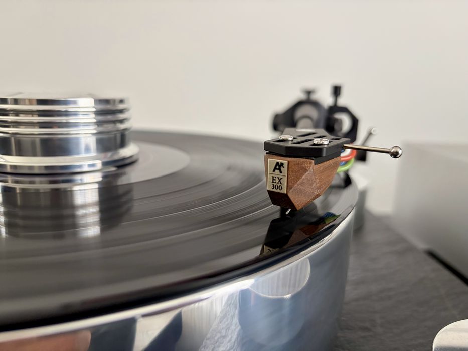 Gramofon TransRotor LA ROCCIA REFERENCE+TRA 9+Analog Relax EX300