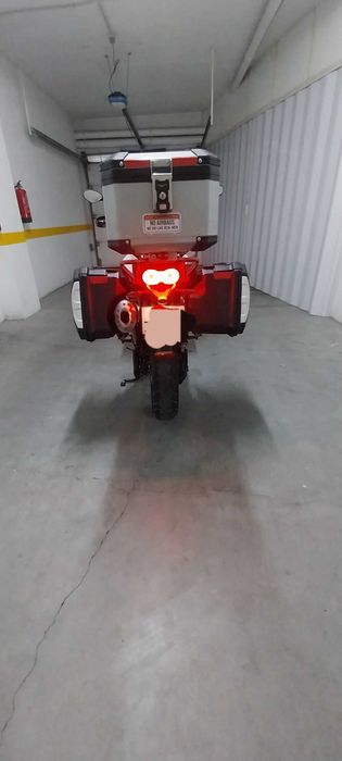 Moto Guzzi V85TT