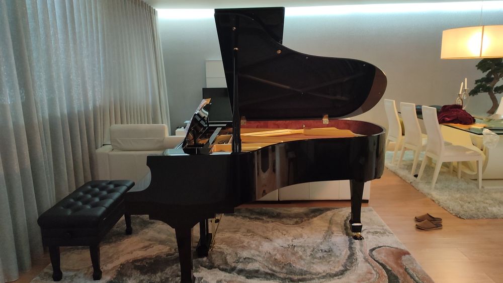 Piano de 1/2 cauda *NOVO*