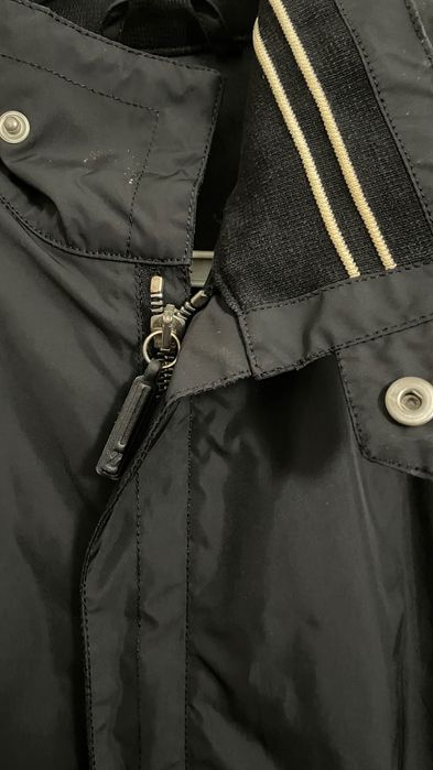 Blusao Zegna preto usado uma vez