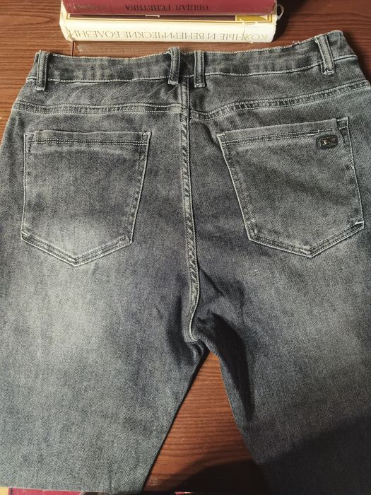 Джинсы мужские, Мом, серого цвета с потертостями!!!