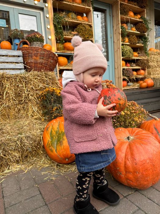 Продам речі для дівчинки 80-86 костюм пальто комбінезон блумери little angel,