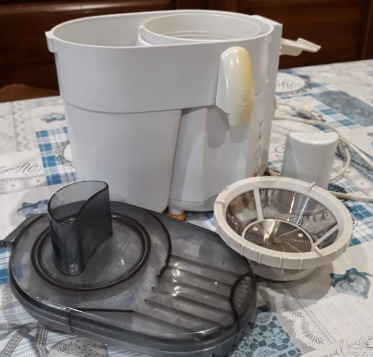 Продам электрические соковыжималки.