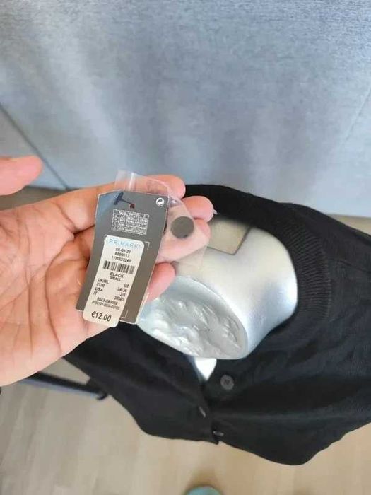 Casaco Preto Primark com Babados – Tamanho S (Novo c/ etiqueta)