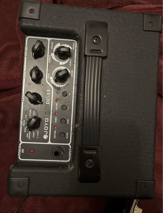 Idealny zestaw gitarowy | Jet sb300 SSS + wzmacniacz joyo dc15