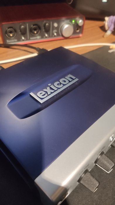 Placa de som Interface Lexicon Alpha 2x2x2