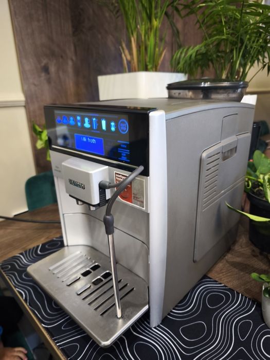 Кавомашина Siemens EQ 6 - капучино,лате,кава вдома!