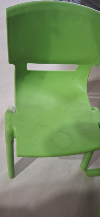 Sprzedam dwa krzesełka