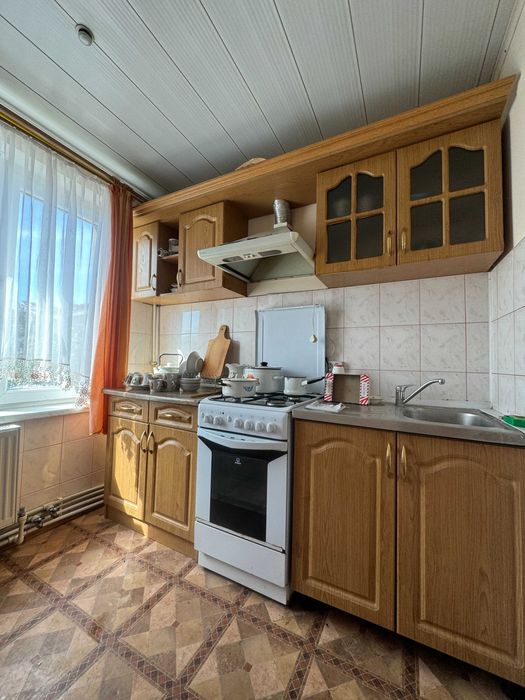 Продаж 3-х кім квартири в смт. Рожнятів. 61.6м2. Готова до проживання.