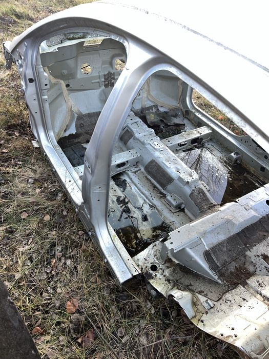 Задня частина кузова Ford Focus 3 хетчбек дах четверті лонжерони