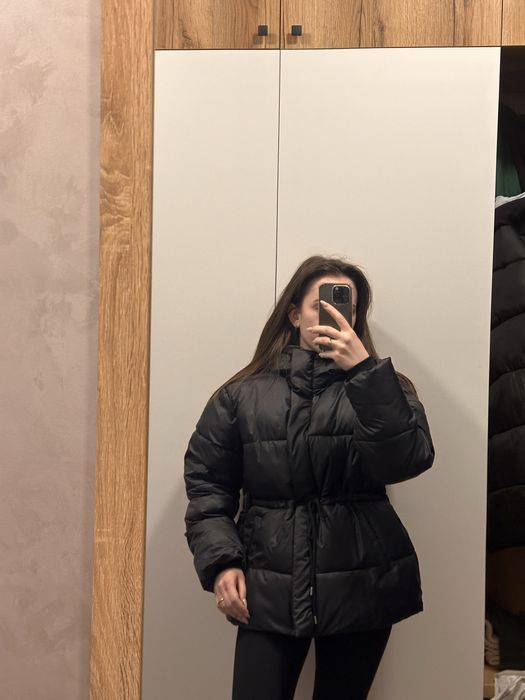 Нова куртка пуфер жіноча демісезонна на завязках коричнева молочна