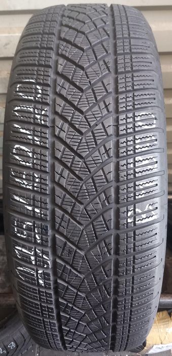 235/60/20 Goodyear Ultra Grip Performance+ H:BMW 108H