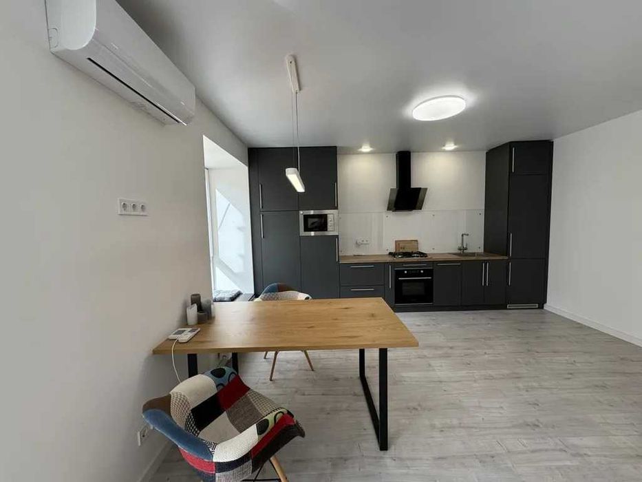 продаж світлої  квартира в ЖК River Park, 5/12, автономне опалення
