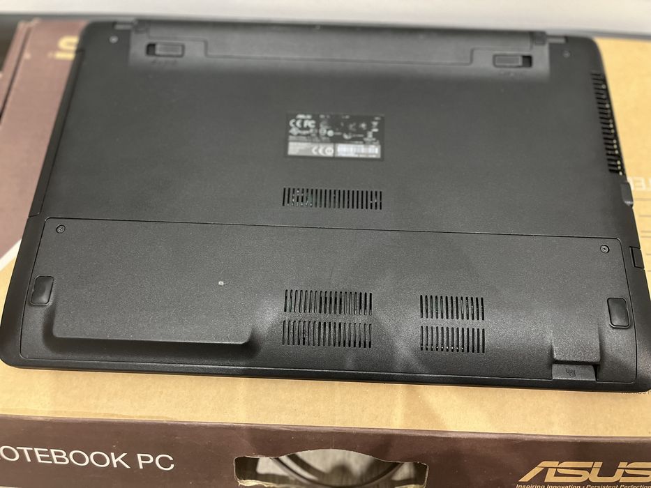 Ноутбук Asus X550L