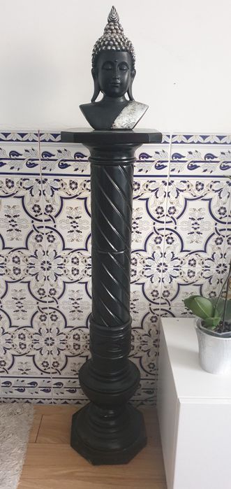 Coluna de Mármore com luz