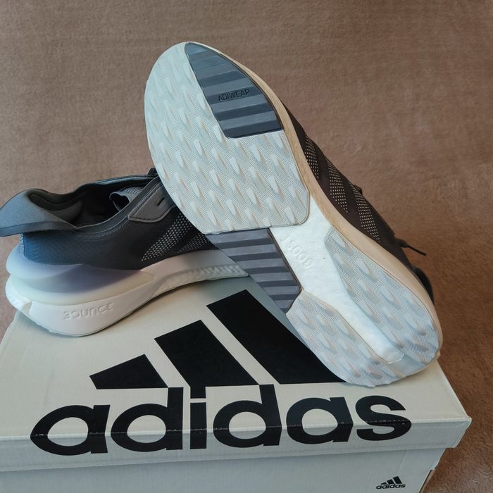 Оригінал adidas Avryn BOOST, 28см, US-10, EU- 44 біг кросівки чоловічі літні