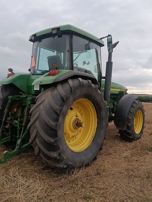 John Deere 8200  silnik 8.1