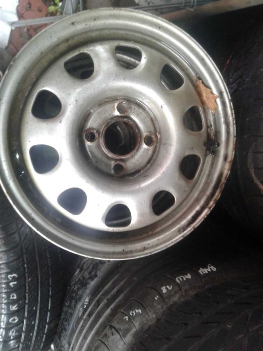 4 Flegi Stalowe VW 14 cali 4x100 ET45 Vento Golf 2 3 Passat B3 B4 Serc