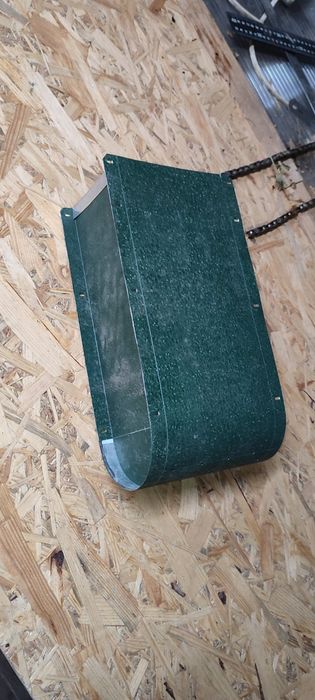 Бункерні годівниці для кроликів