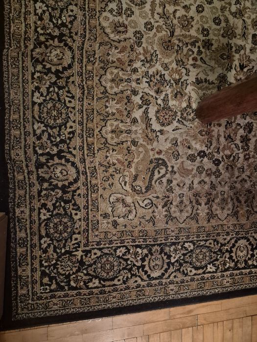 Ogromny dywan do odświeżenia