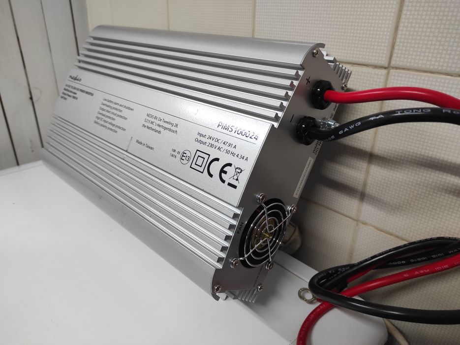 Vendo ou troco conversor 24v para 220v