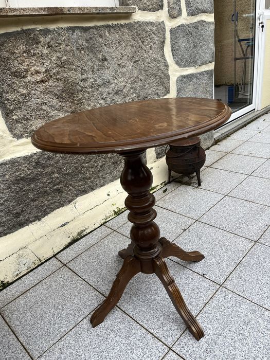 Mesa de apoio para sala de boa madeira
