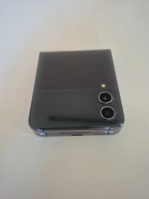Samsung Z flip 4
