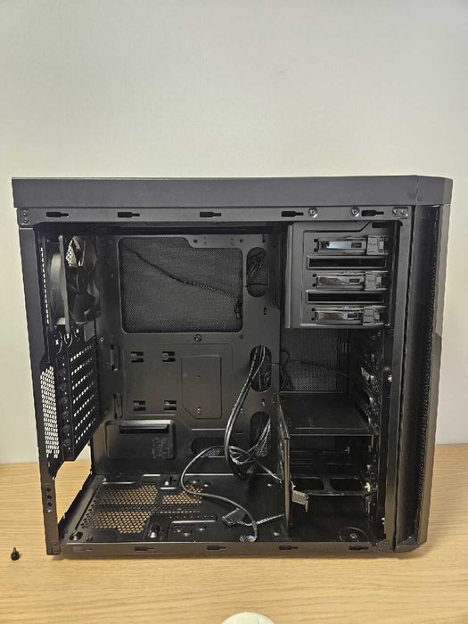 Cicha, Markowa Obudowa Corsair 330R