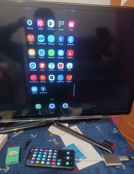 Hub USB-C compatível com HDMI 4K, USB 3.0 e USB-C com suporte para car